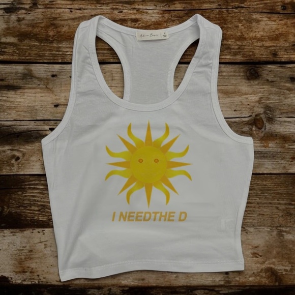 The D Crop Tank - Picture 1 of 1